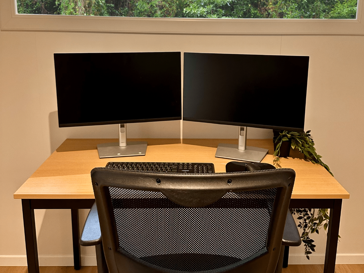 Bureau de jardin isolé